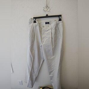 Dockers Men's Casual Dress Pants Pleated Classic Fit